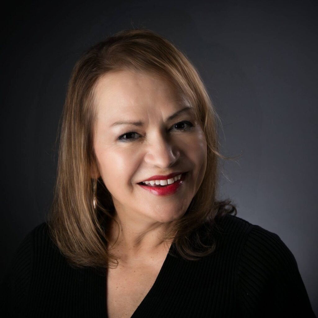 Linda Cavazos headshot